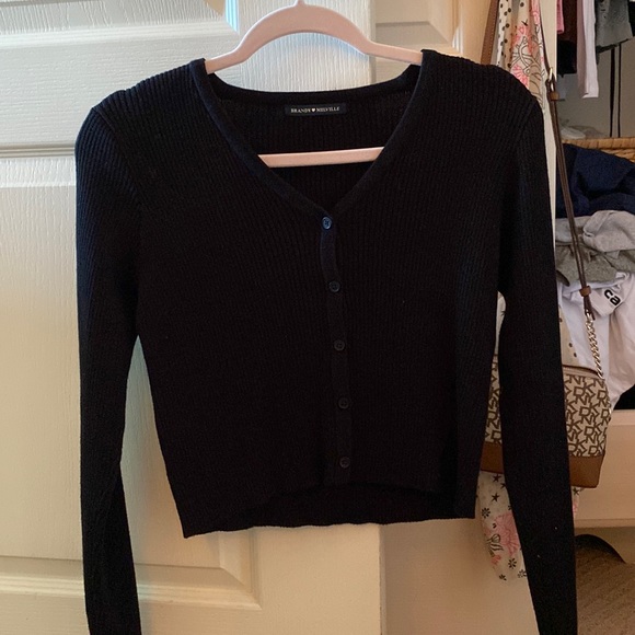 Brandy Melville sweater - Picture 1 of 3
